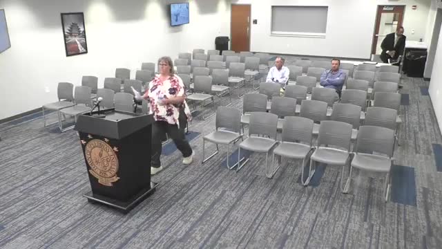 Parks director outlines summer camps, partnership with schools; town subsidizes programs