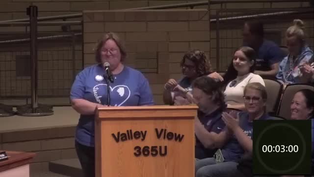 Valley View staff, students and parents urge board to reach fair contract as negotiations remain unresolved