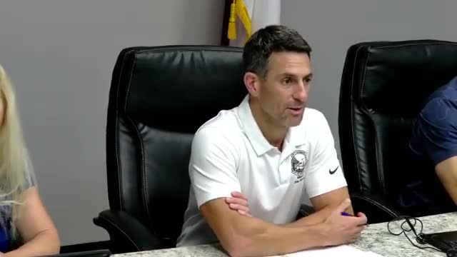 Employee questions split pay classifications in parks and recreation; HR offers follow-up