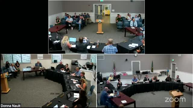 Resident urges formation of work group for Bayshore–Marina trail using county road funds and possible Navy easement