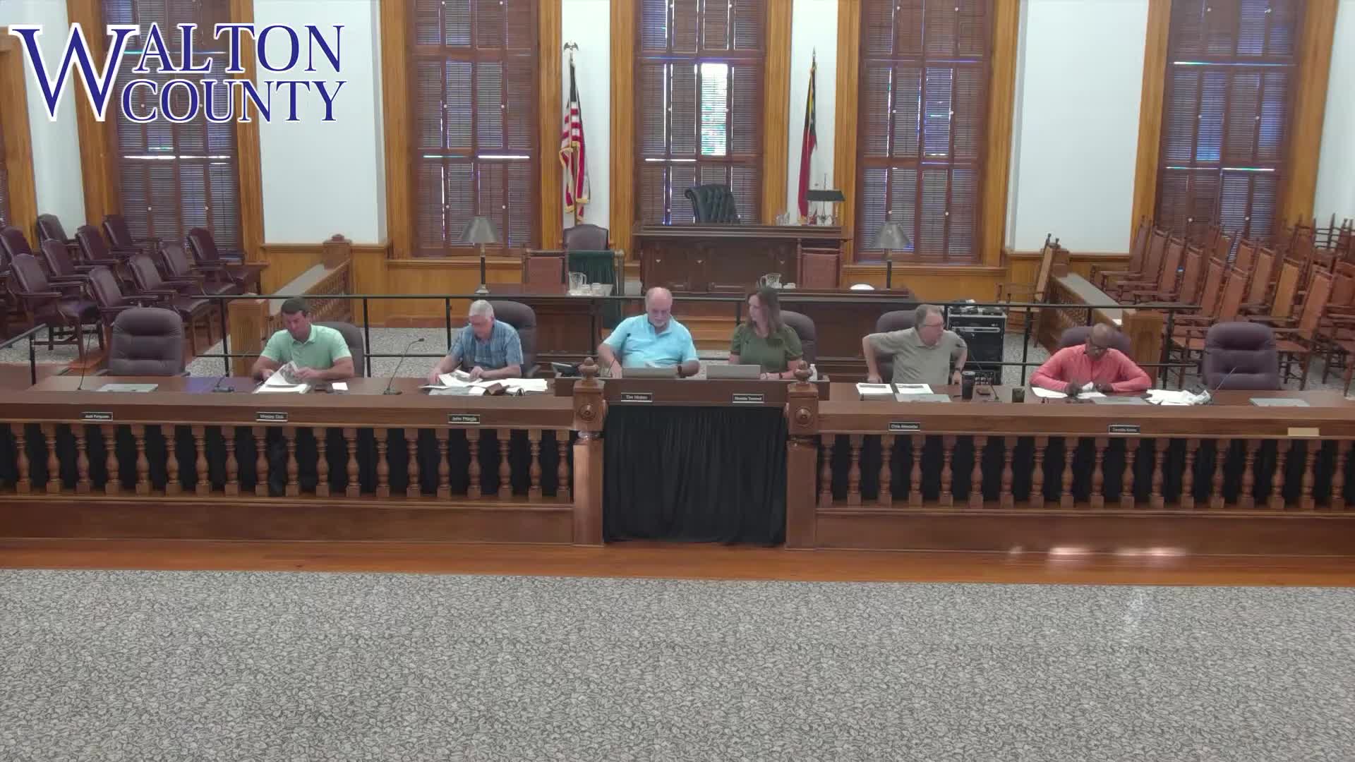 Planning commission recommends 84‑acre R‑1 OSC rezoning after applicants add buffers and open space