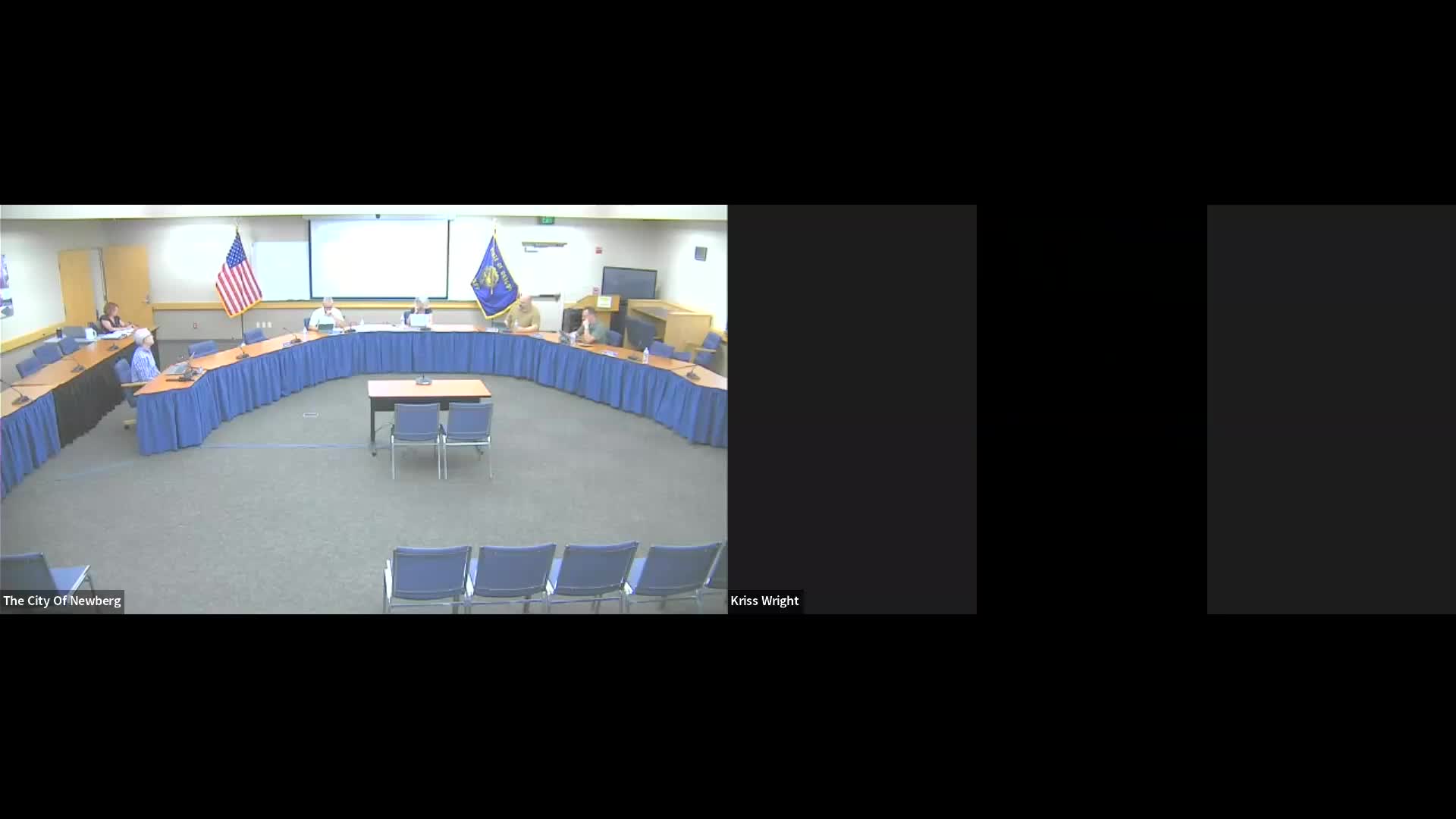 Planning commission backs window requirement for garages placed closer to street