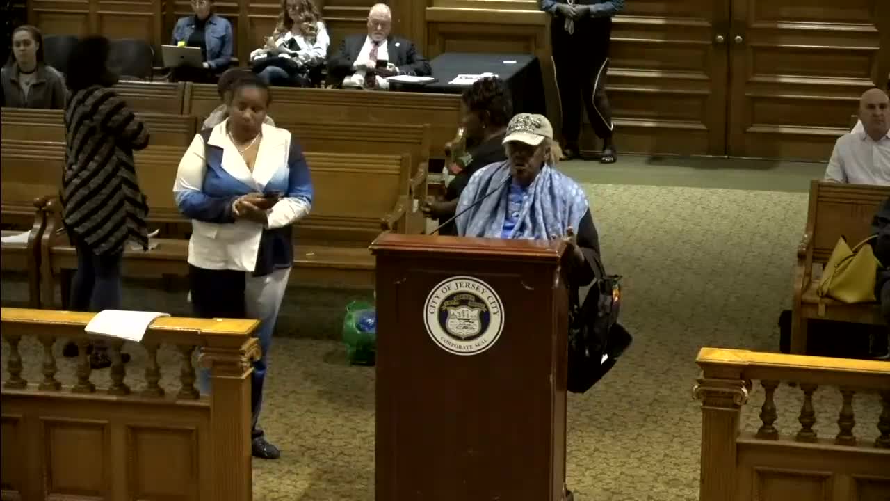 Portside tenants call for enforcement after state finds hundreds of violations; council creates investigatory committee with subpoena power