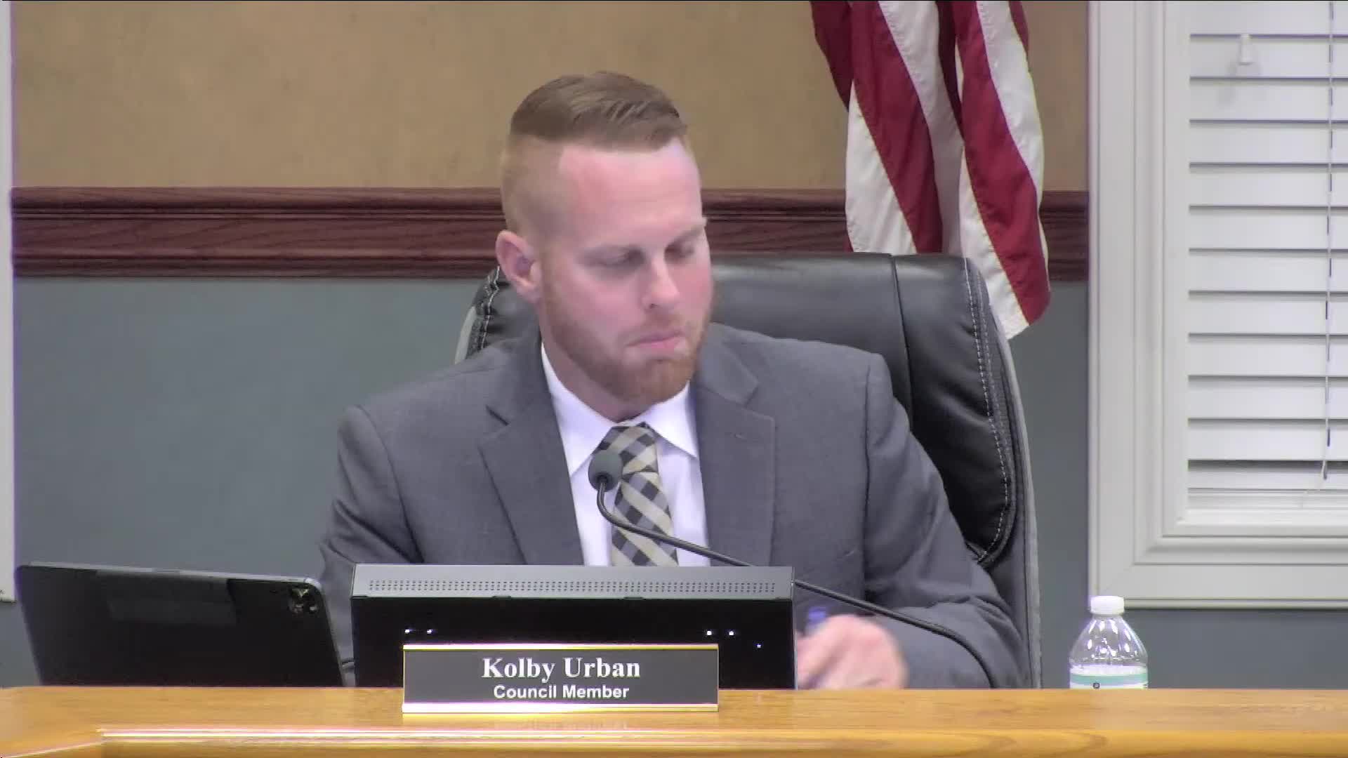 Council tells staff to reissue proposed Marina lease terms and seek tenant response within 30 days