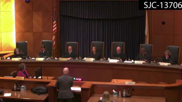 High court hears argument on whether defense counsel’s refusal to seek plea was ineffective