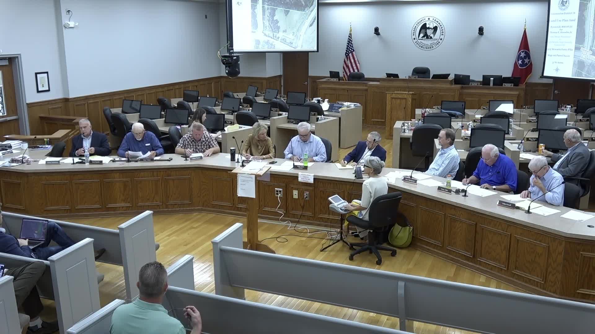 Commission backs PUD rezoning at 9303 Stewarts Ferry Pike with use restrictions, pending sewer capacity review