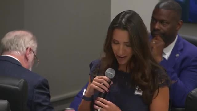 Arlington ISD honors trustee Mel ody Fowler, district fine-arts program and five national math finalists