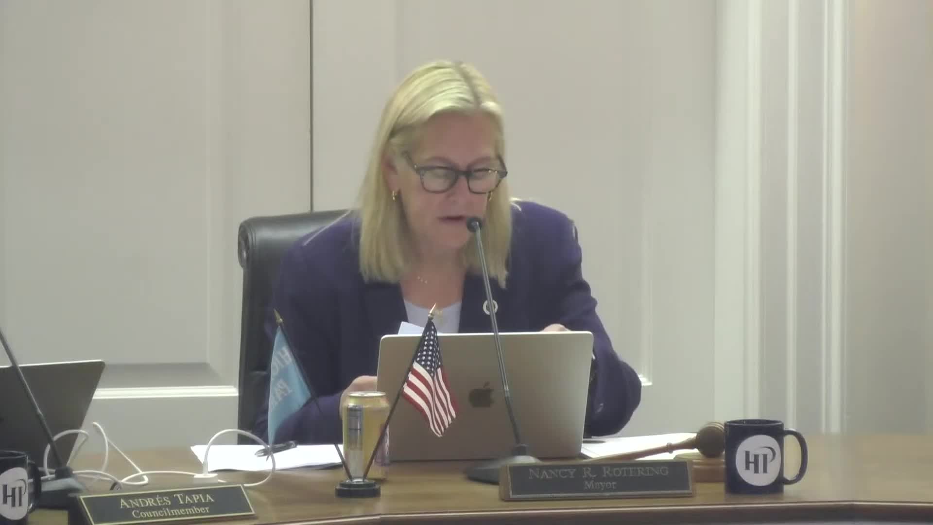 Mayor issues proclamations for Oct. 7 remembrance, Domestic Violence Awareness Month and Banned Books Week