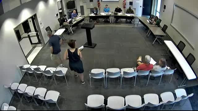 Board approves modified fence variance in Darby Station, limits extension to 10 feet