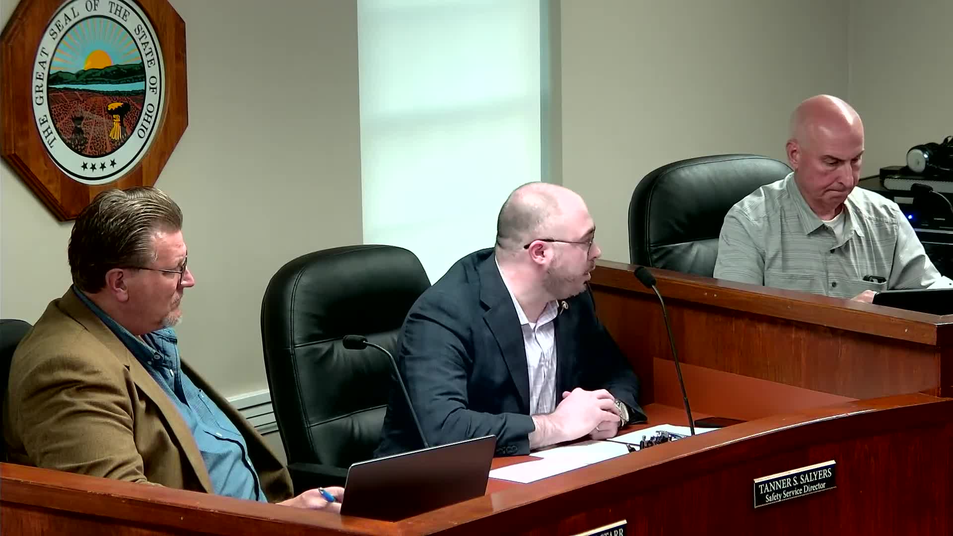 Mount Vernon City Council Approves Electric Aggregation Plan and Legal Expenditure Resolutions