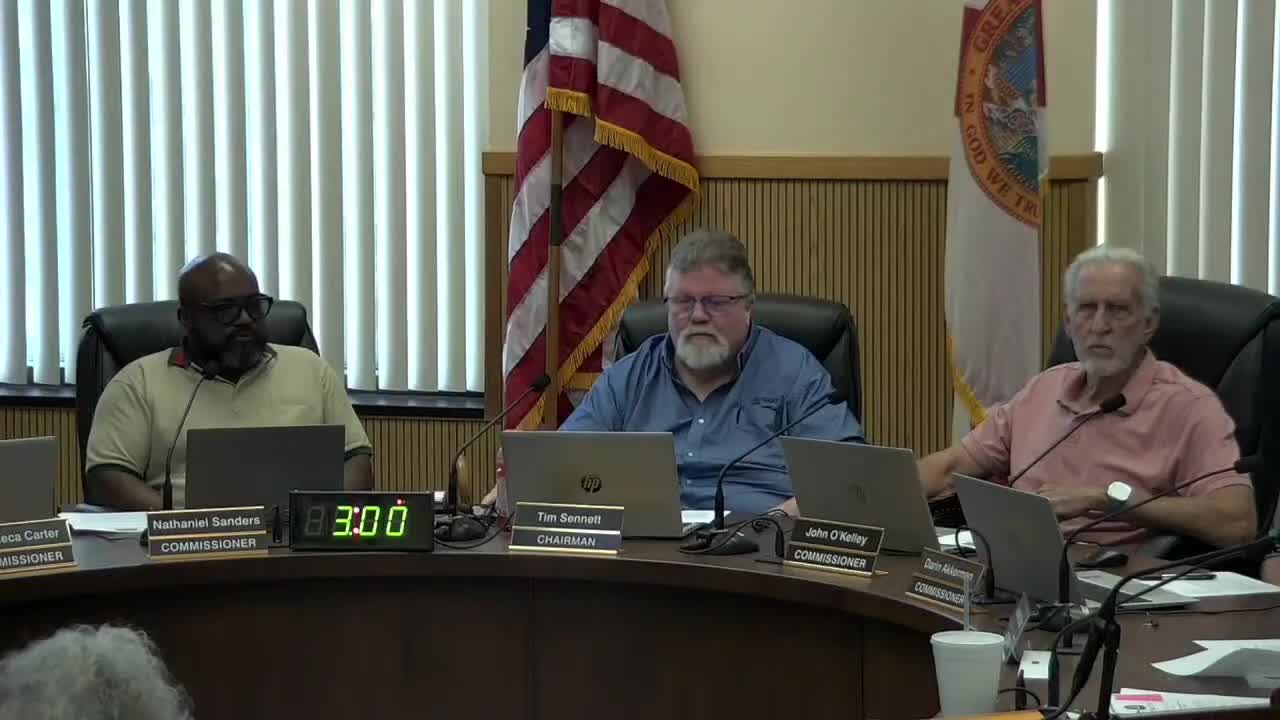 Leesburg planning commission backs rezoning for 278-unit lakeside apartment complex