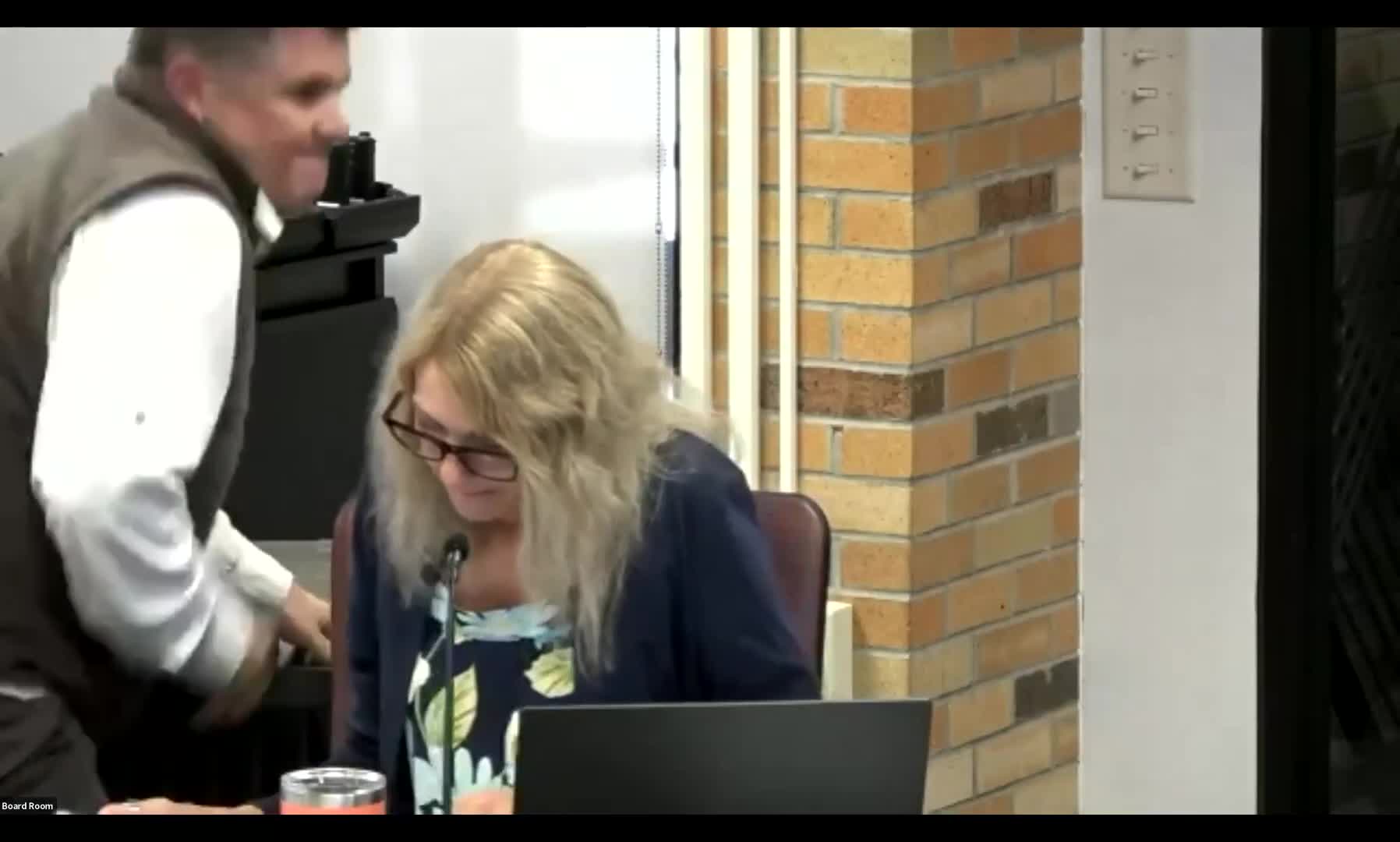 Committee approves preliminary 2026 budget calendar, schedules joint review with village board