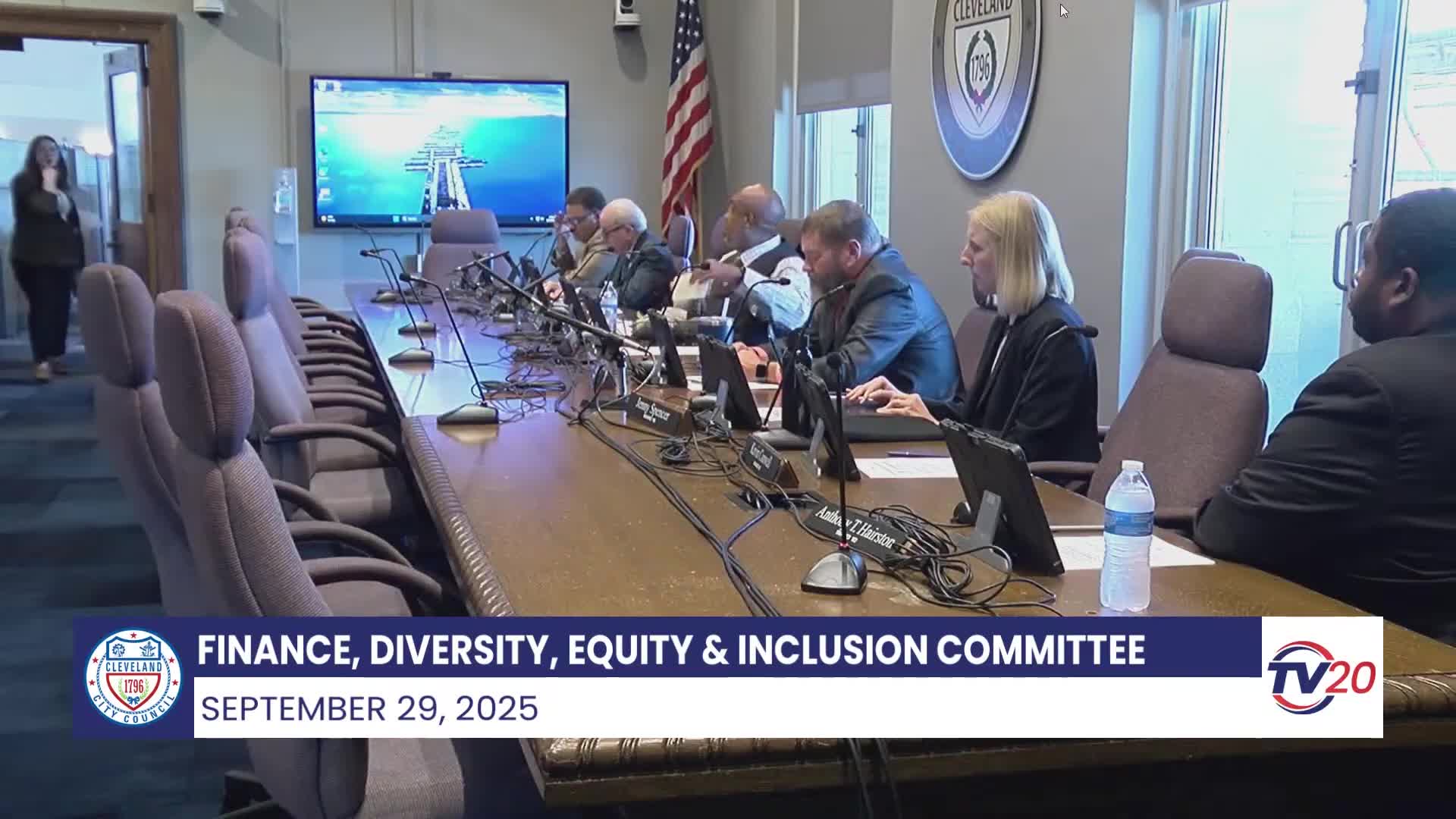 Council committee approves one-year extension for Community Police Commission lease