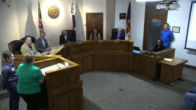 Grayson County Commissioners Approve ICE Agreement and Livestock Auction Plan