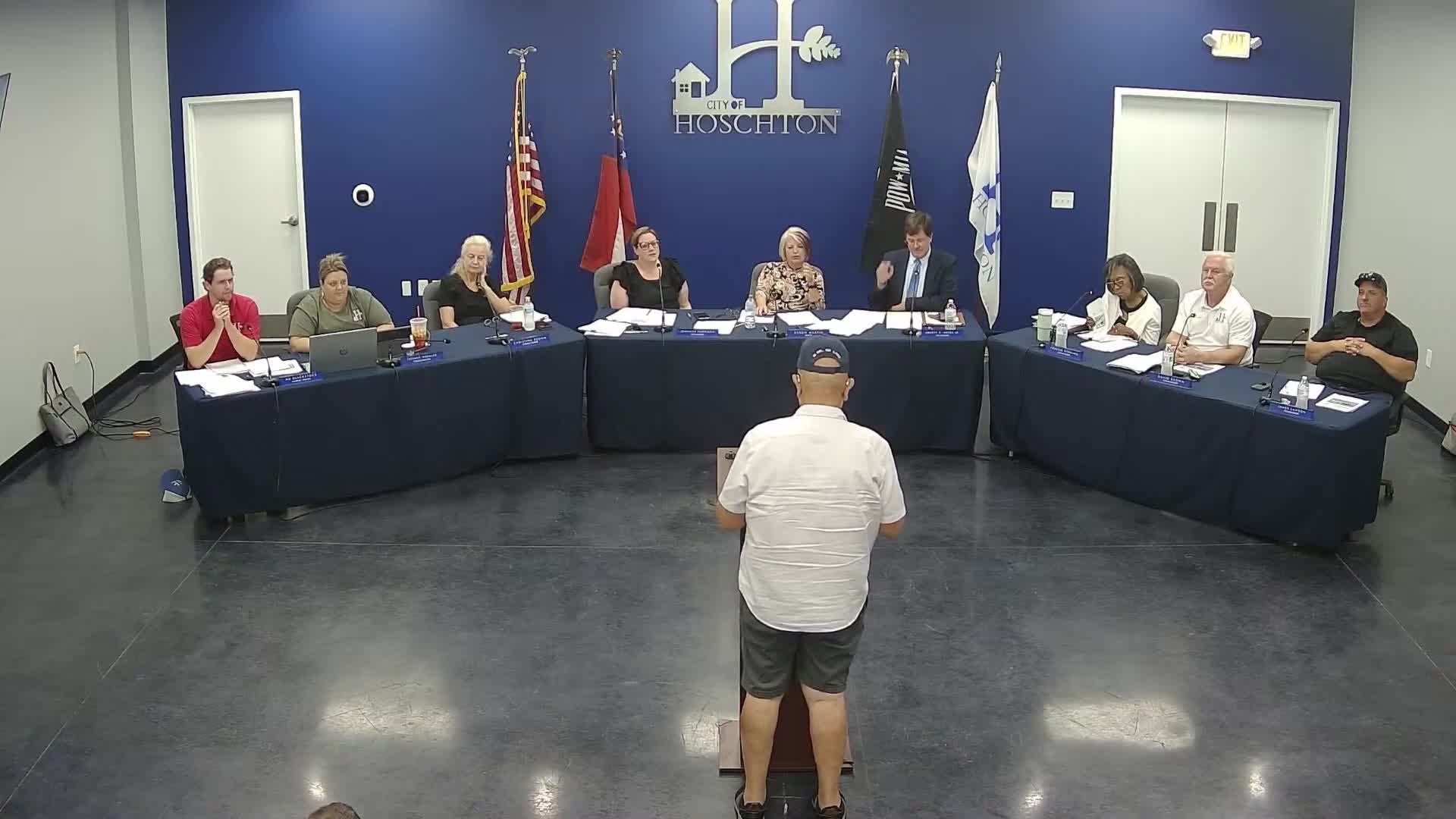 Resident urges council to reconsider city-hall site and move park to Peachtree Road