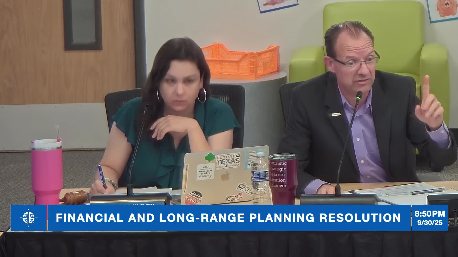Board Discusses Enrollment Thresholds and Innovative Academy Strategies for Schools