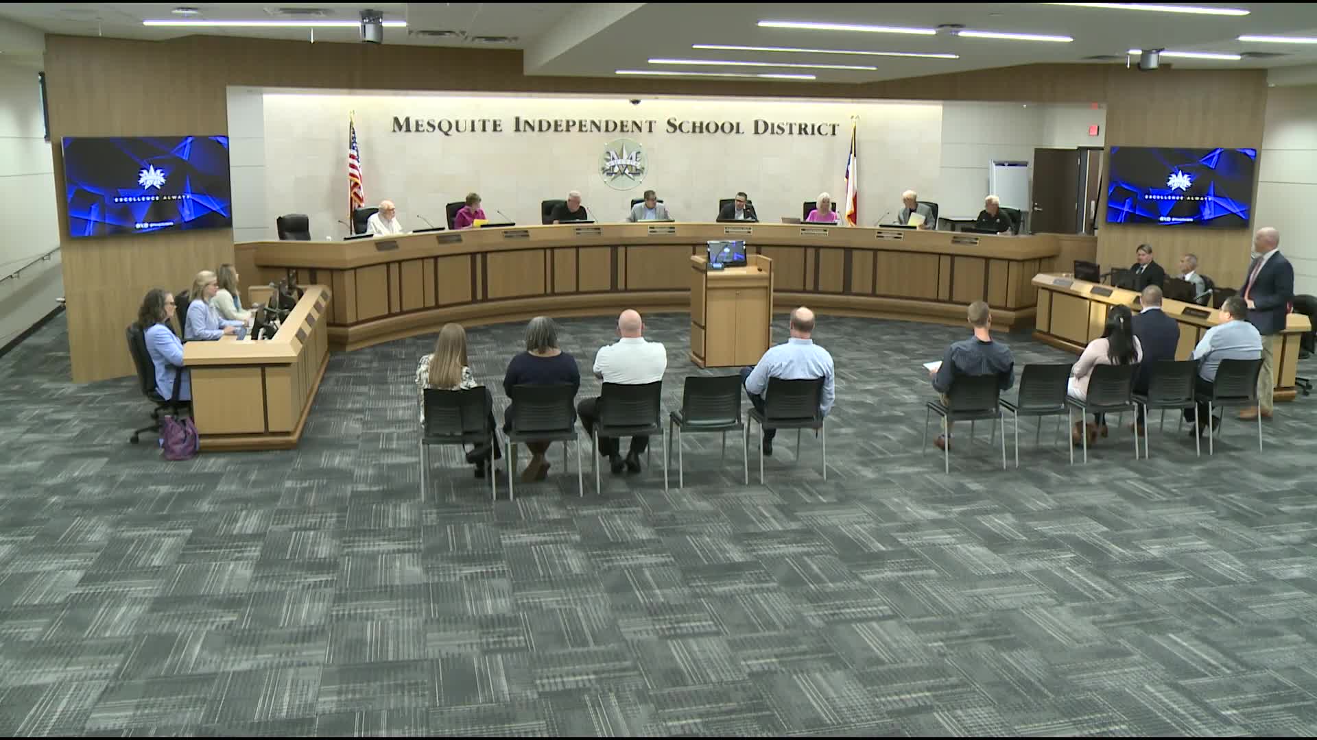 Mesquite ISD board approves student code of conduct; district clarifies backpack and dress‑code protocols