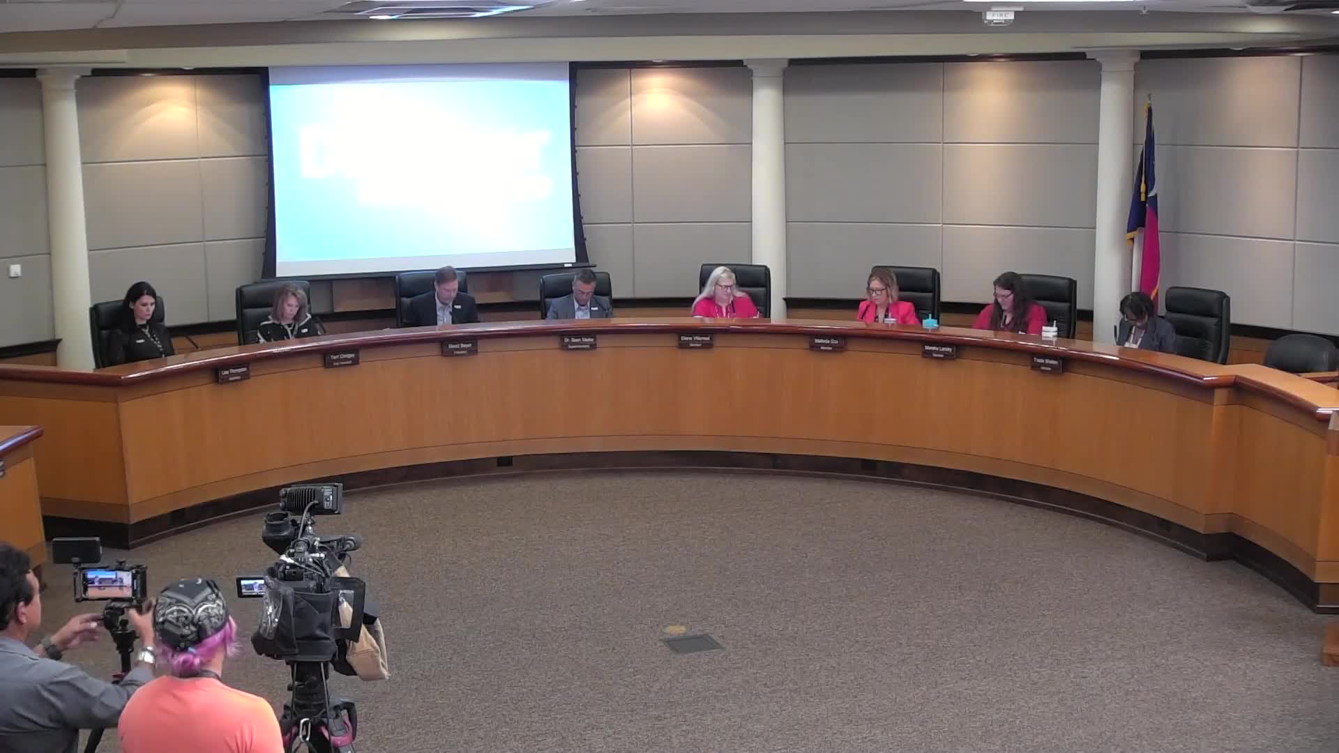 NEISD board grants superintendent authority to appoint director-level positions in policy update