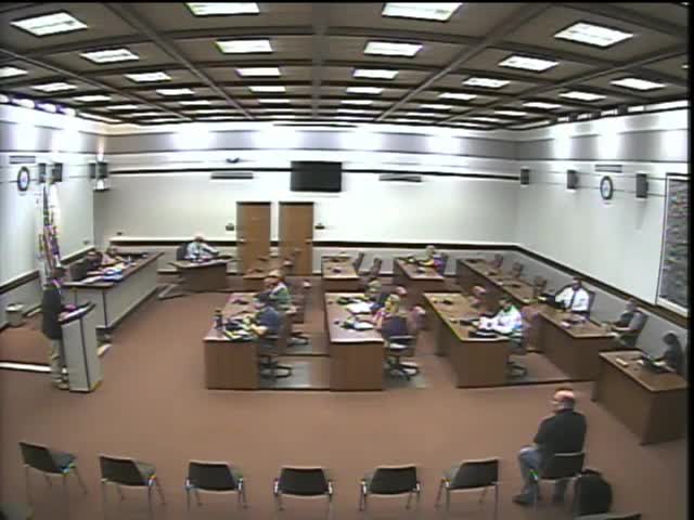 Vazetti presenter: withdrawals rising; trustees urged to boost reserve