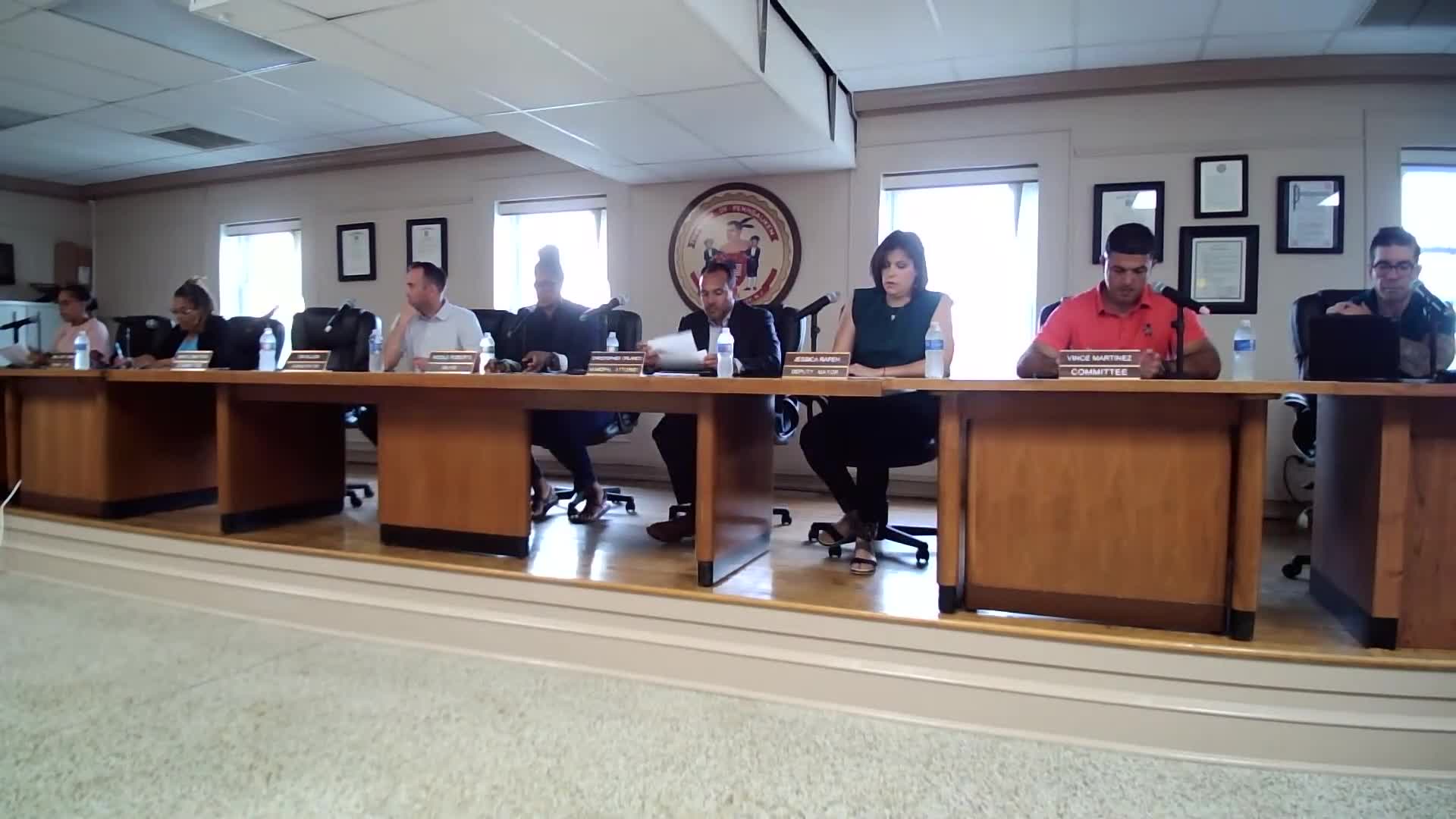 Committee approves consent agenda items, first-reading traffic ordinance; several contracts and refunds on consent