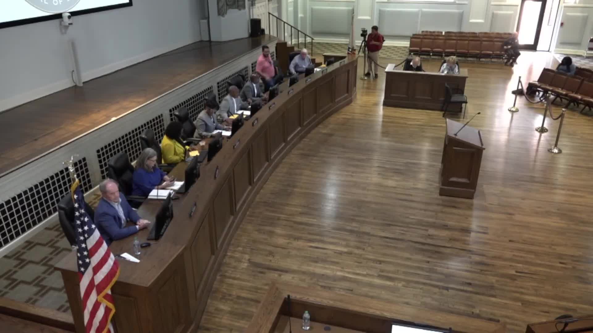 Montgomery council adopts ordinance taxing and licensing sale of vapor products