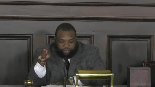 Committee advances breach-notification civil-rights bill and device ban after split remarks