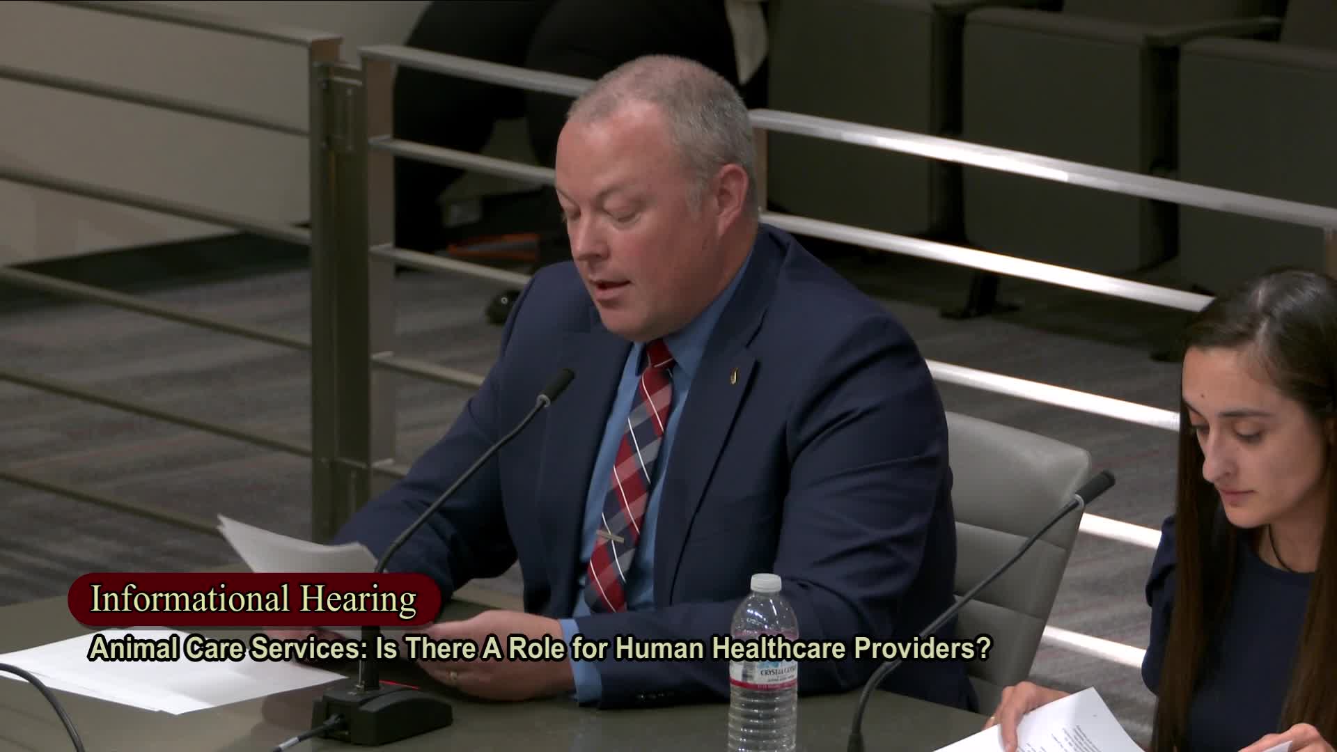 Veterinarians tell Senate committee why on‑site supervision, premises standards and VCPR matter