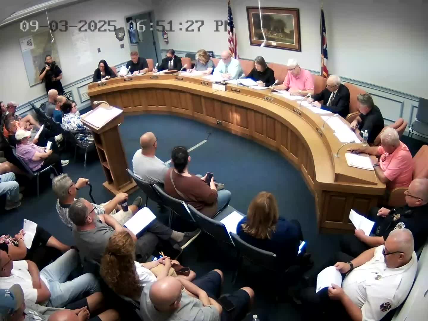 Council takes first reading on ordinance to add temporary no-parking restrictions on curve