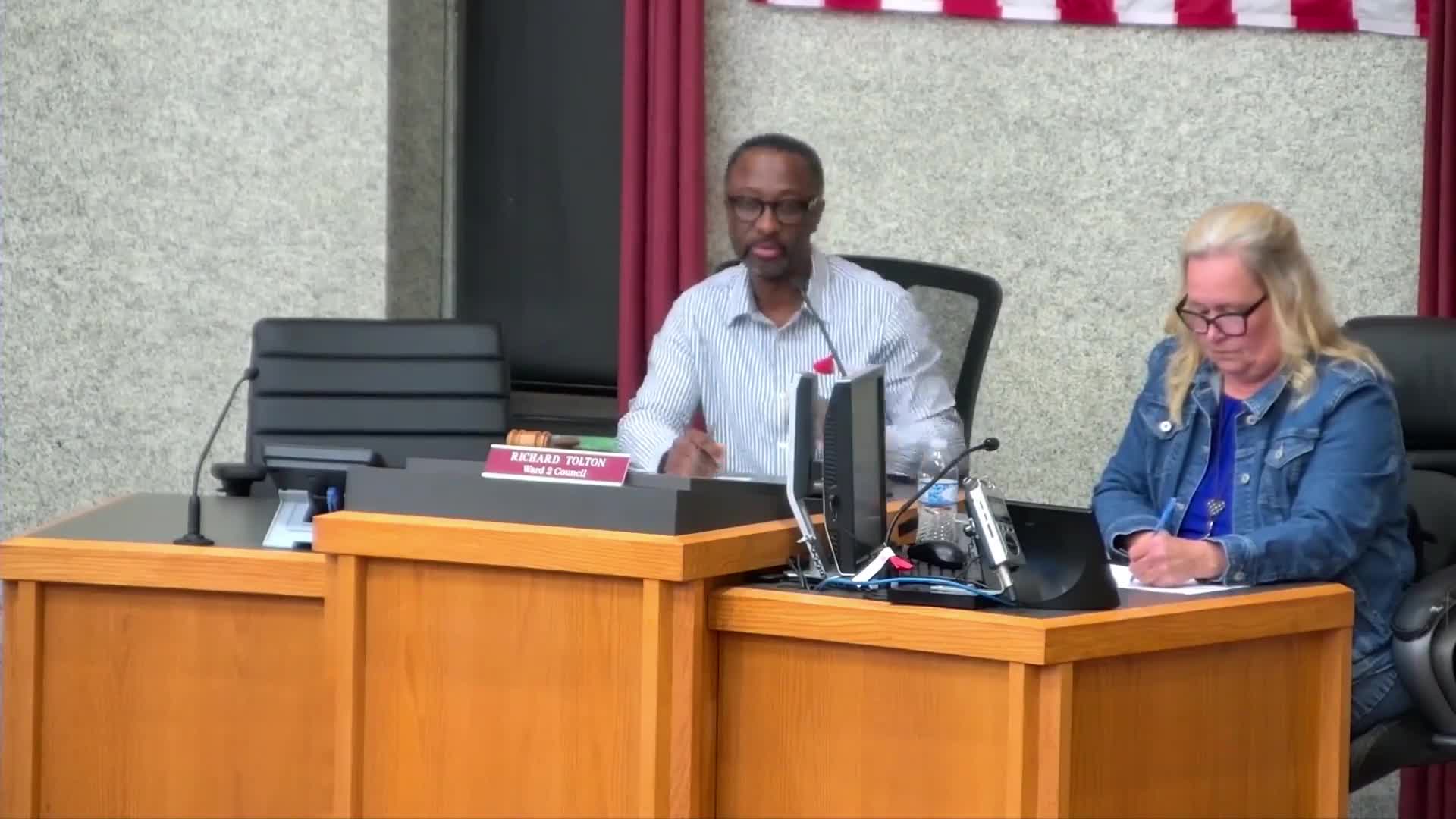 Euclid officials outline $300,000 'Storefront Spark' pilot to activate long‑term vacant retail