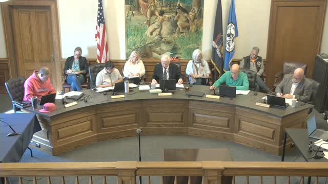 City Council discusses sidewalk agreement and solar energy agreements at meeting
