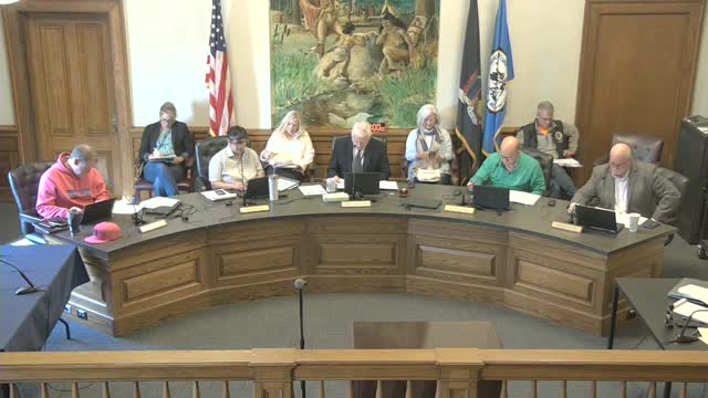 DPW presents solar-credit agreements and battery-storage parceling options; no decisions taken