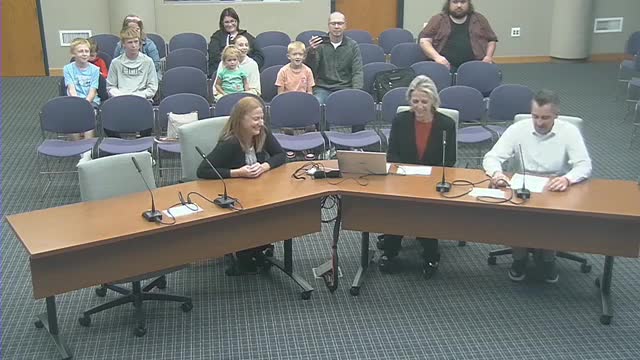 Dakota Meadows staff spotlight: unified phys ed class draws praise, student leaders and career interest