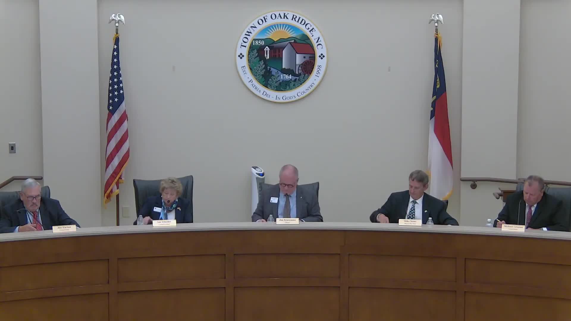 Oak Ridge council approves committee appointments, accepts finance report; committees report project updates