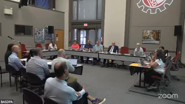 School District Discusses Laptop Policy and Communication Strategies with Parents