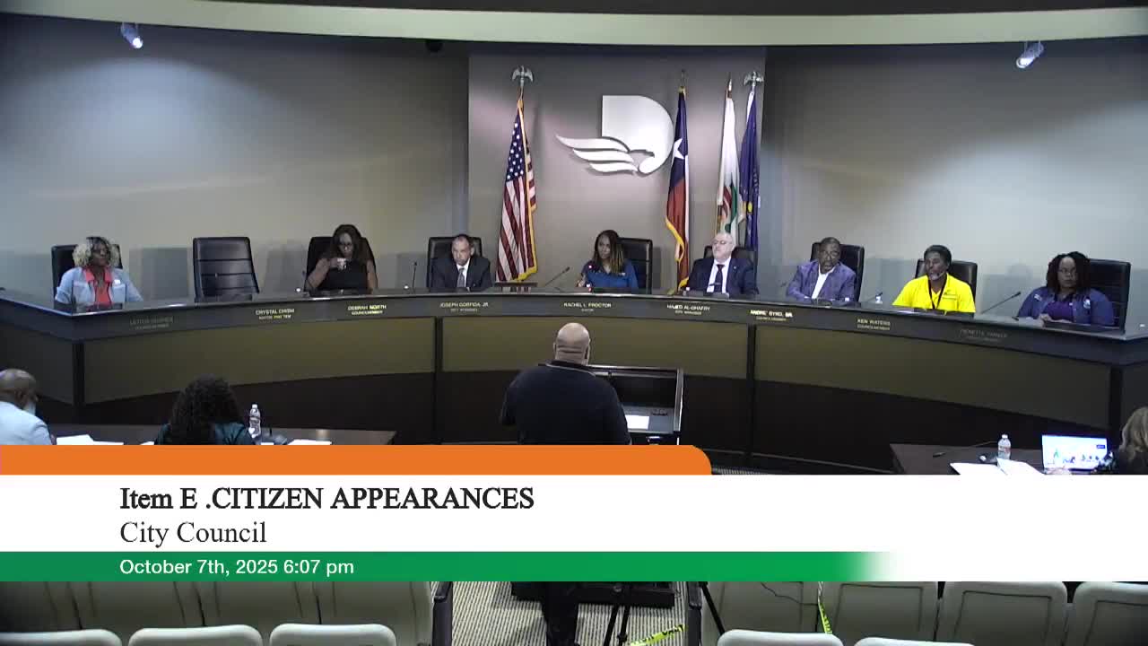 Resident Terrence Gore speaks against Thorn Tree Golf Club acquisition at city council