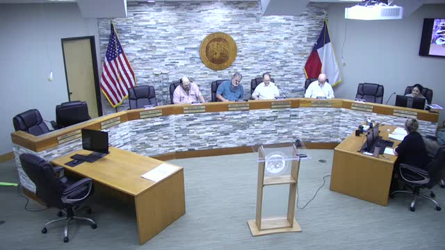 Lake Jackson planning commission amends ordinance language to bar structures in front of building line