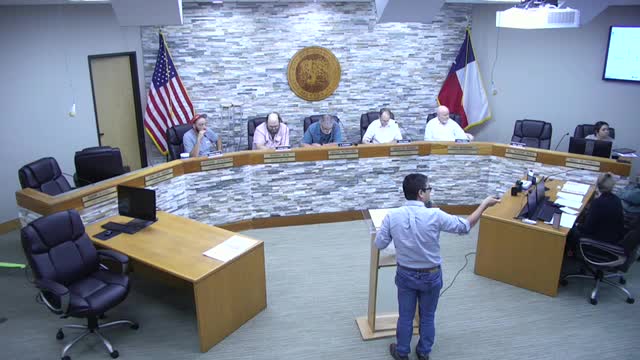 Commission approves site and landscape plan amendment for Plantation Village Plaza