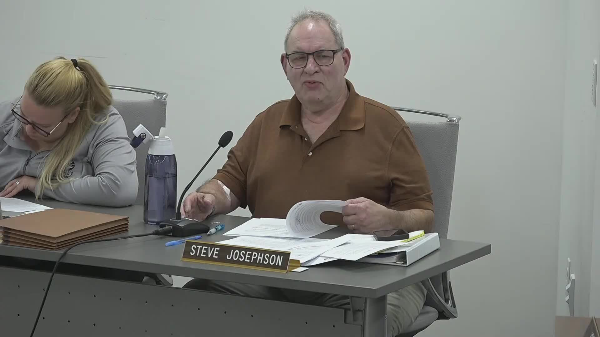 Commission approves zoning violation procedures; state's attorney urges law-enforcement coordination