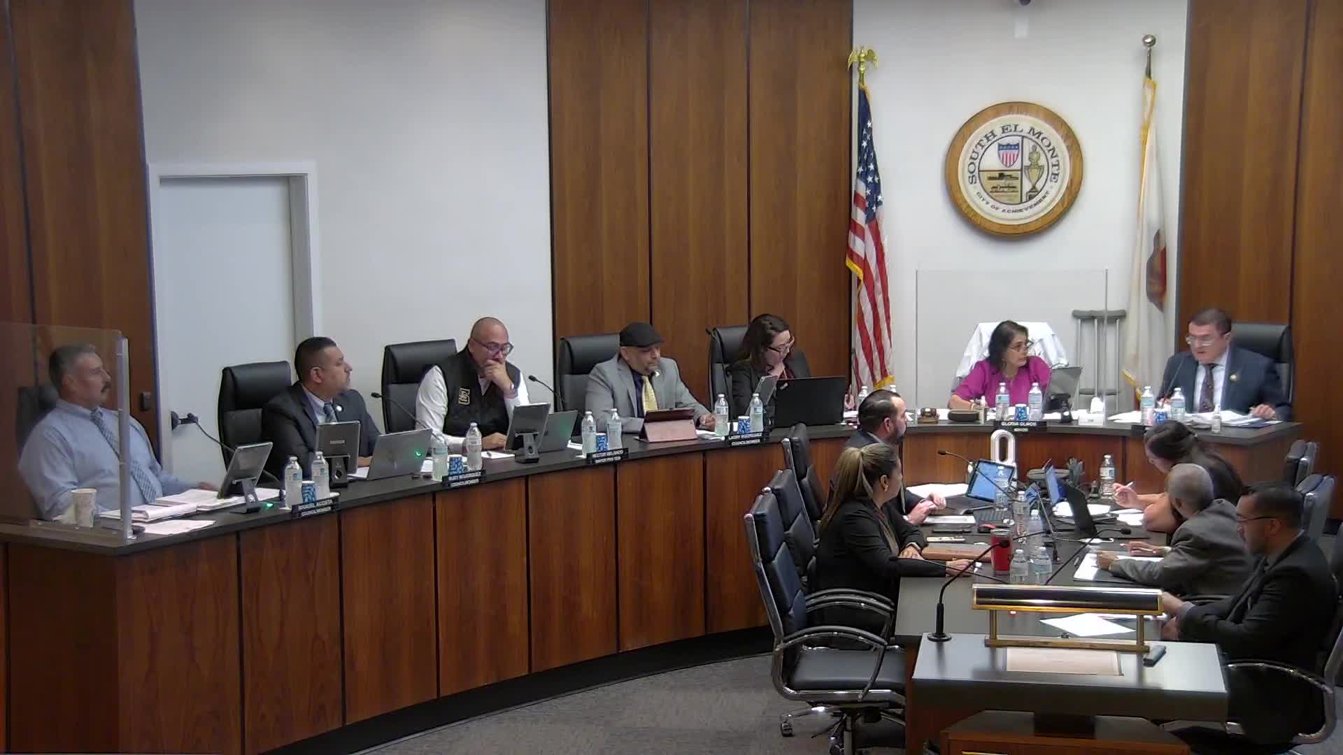 Council approves pay and contract amendments: working‑out‑of‑class pay range raised and HR director contract updated