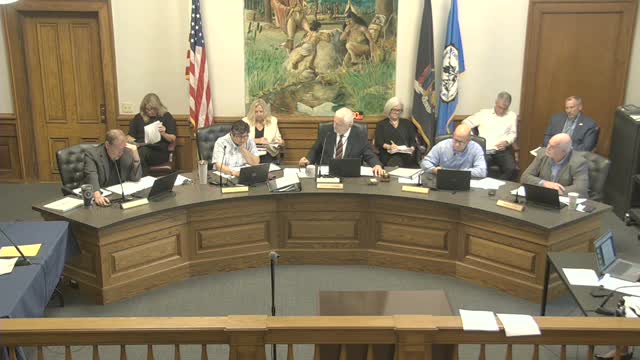 Residents, experts press council after engineering report shows declining capacity and rising phosphorus in Loughberry Lake