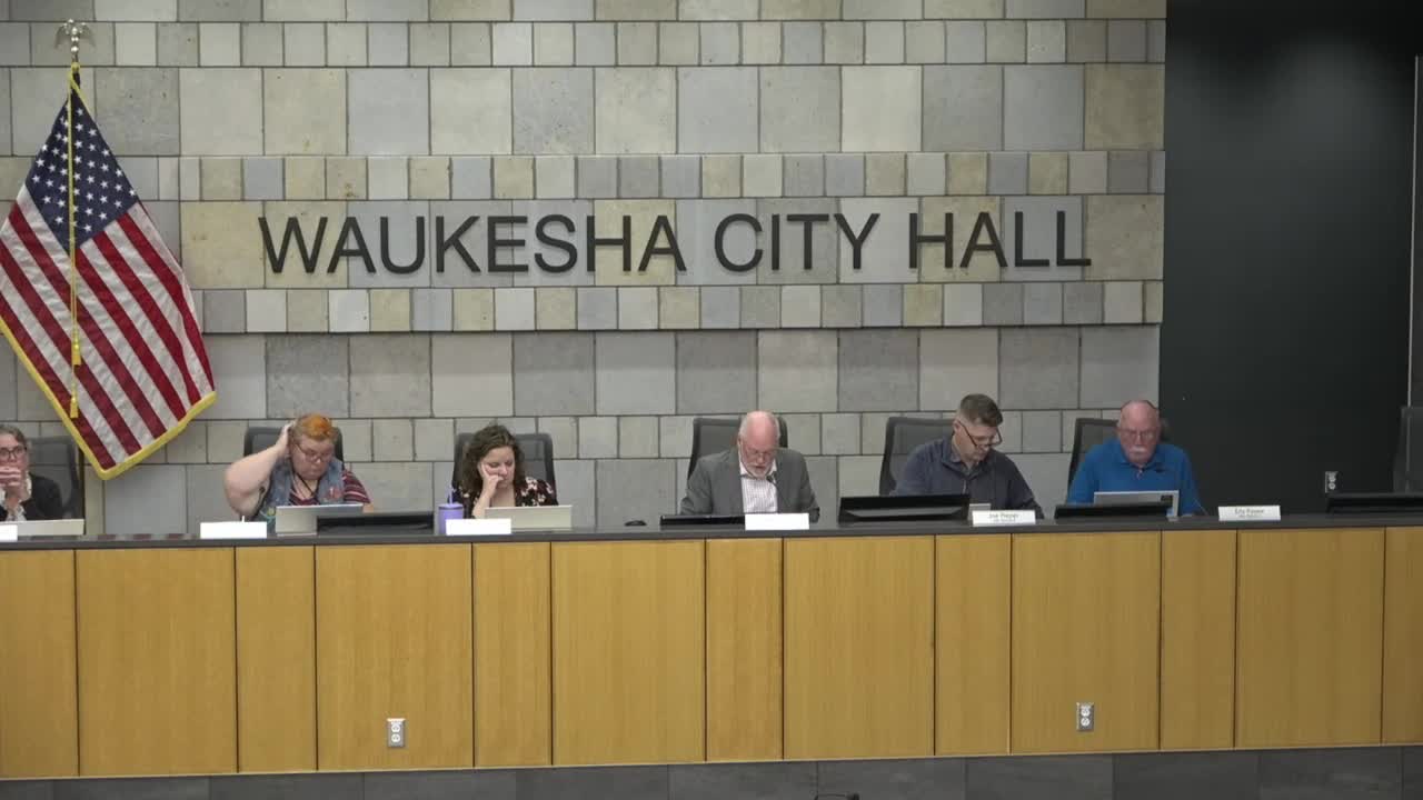 Waukesha council adopts $160 annual residential garbage, recycling fee after 9-5 vote