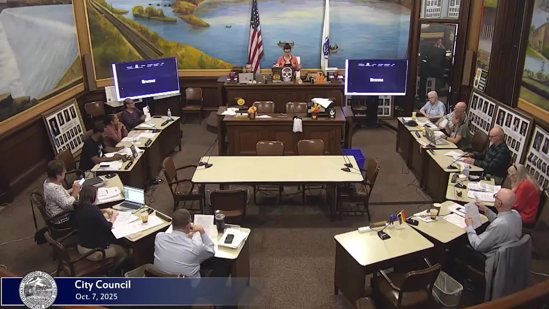 City Council adopts civility resolution after months of heated exchanges