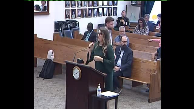 Pasco commissioners approve rezoning to split 1.03-acre lot so family members can build separate homes