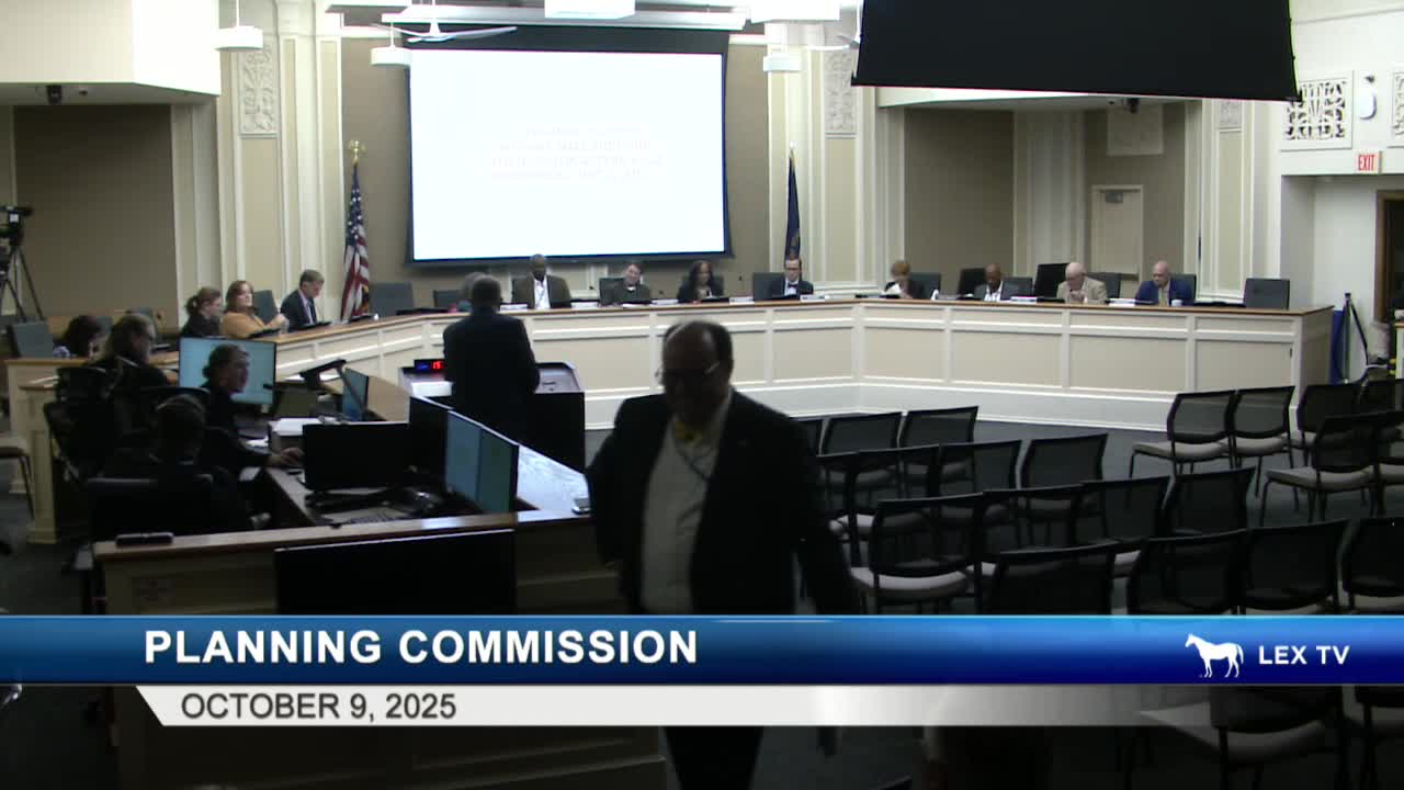 Commission approves Gainesway Mall multi-tenant building with two waivers; staff conditions applied