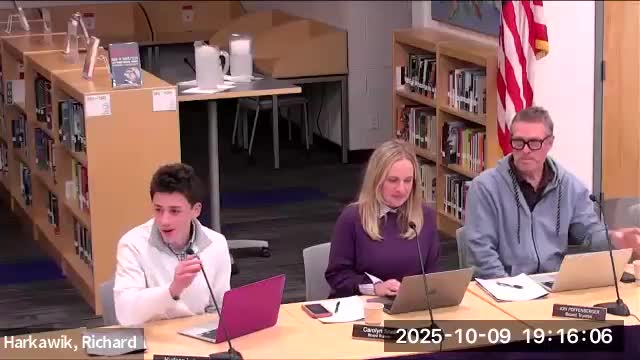 Student representative reports homecoming, Club Chella, B Wing reopening and new student advisory team applications