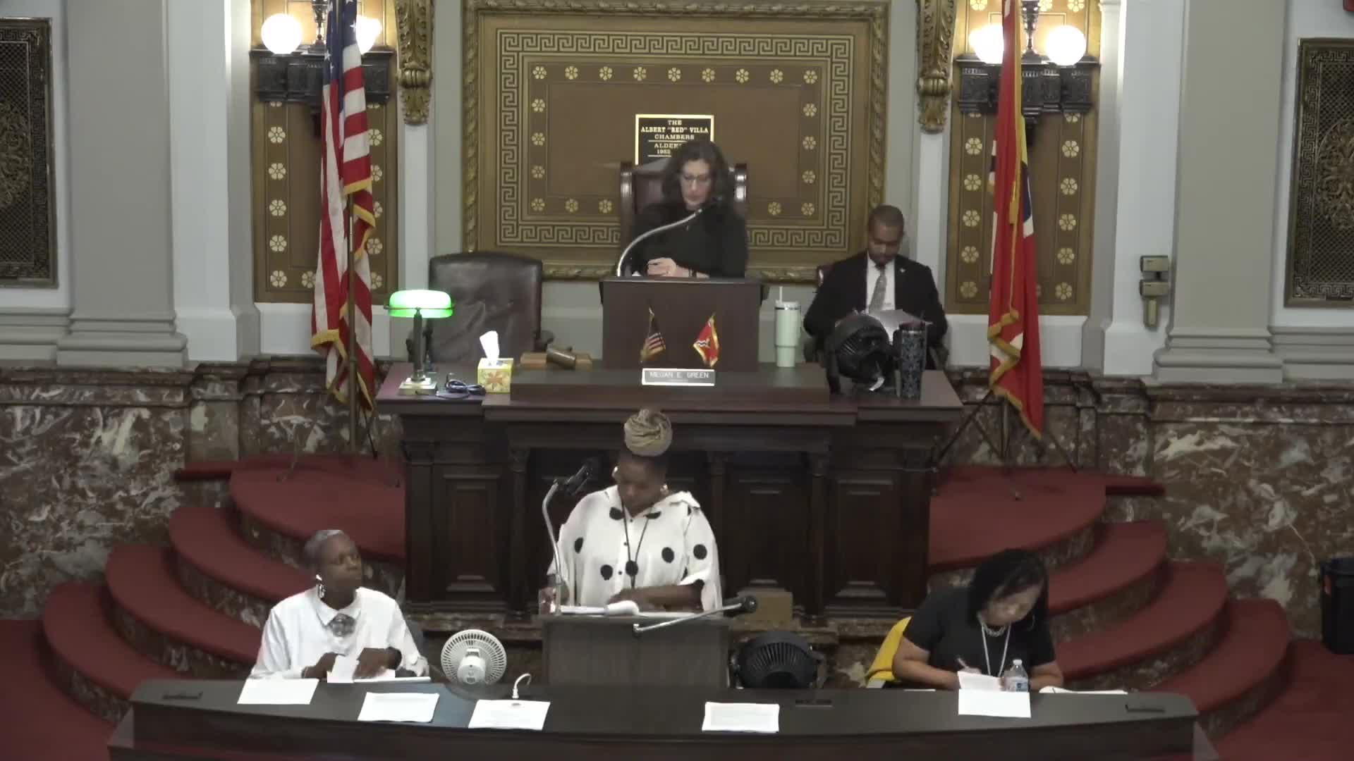 Aldermen introduce ordinance to quitclaim city land to 900 North Tucker 5 Building LLC; bill sent to HUD committee