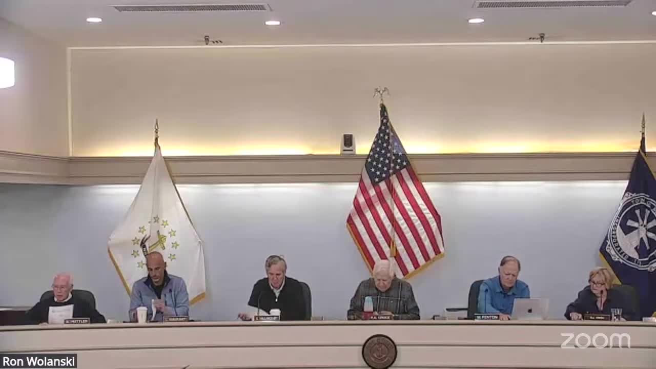 Middletown planning board approves 8-unit reuse with condition to close East Main Road access