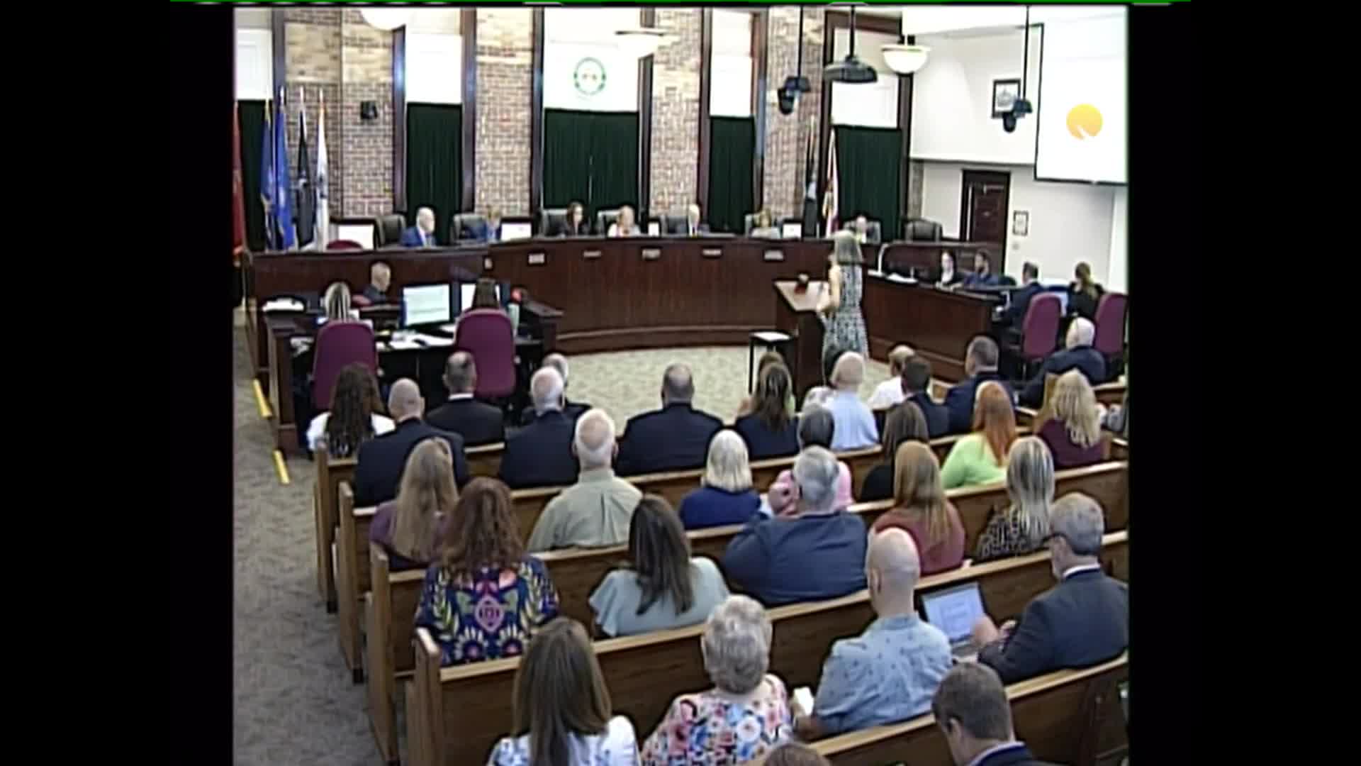 Resident urges immediate traffic signal on Island Boulevard after repeated crashes