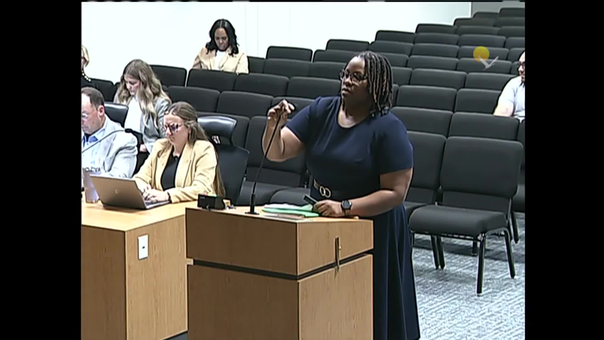 Commission delays tree‑preservation LDC change after developers, TBBA raise fee, grandfathering concerns