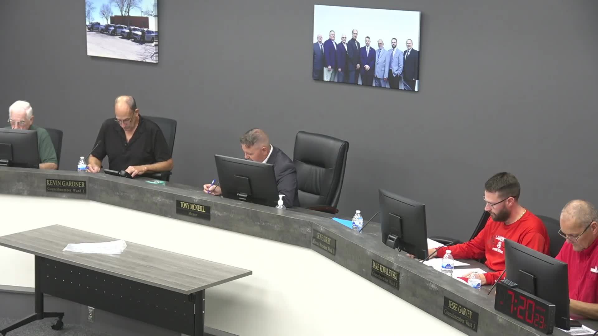 Lansing authorizes mayor to ask state to accelerate K‑5 safety and modernization work